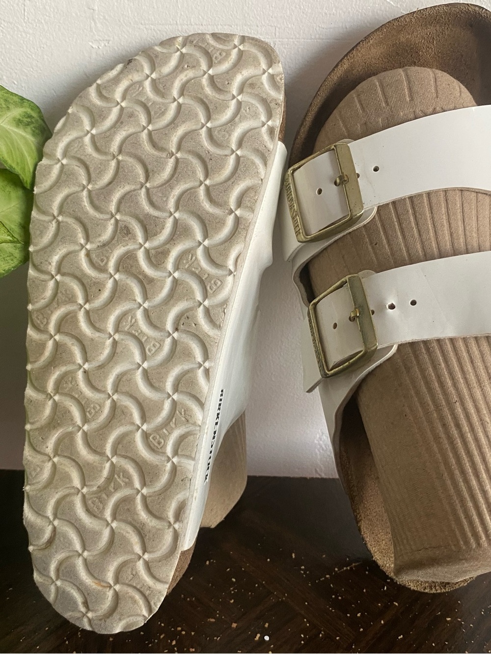 Pre-owned Birkenstock Arizona White Patent Slide Sandals Sz 38/7 Regular Women’s - Picture 6 of 9